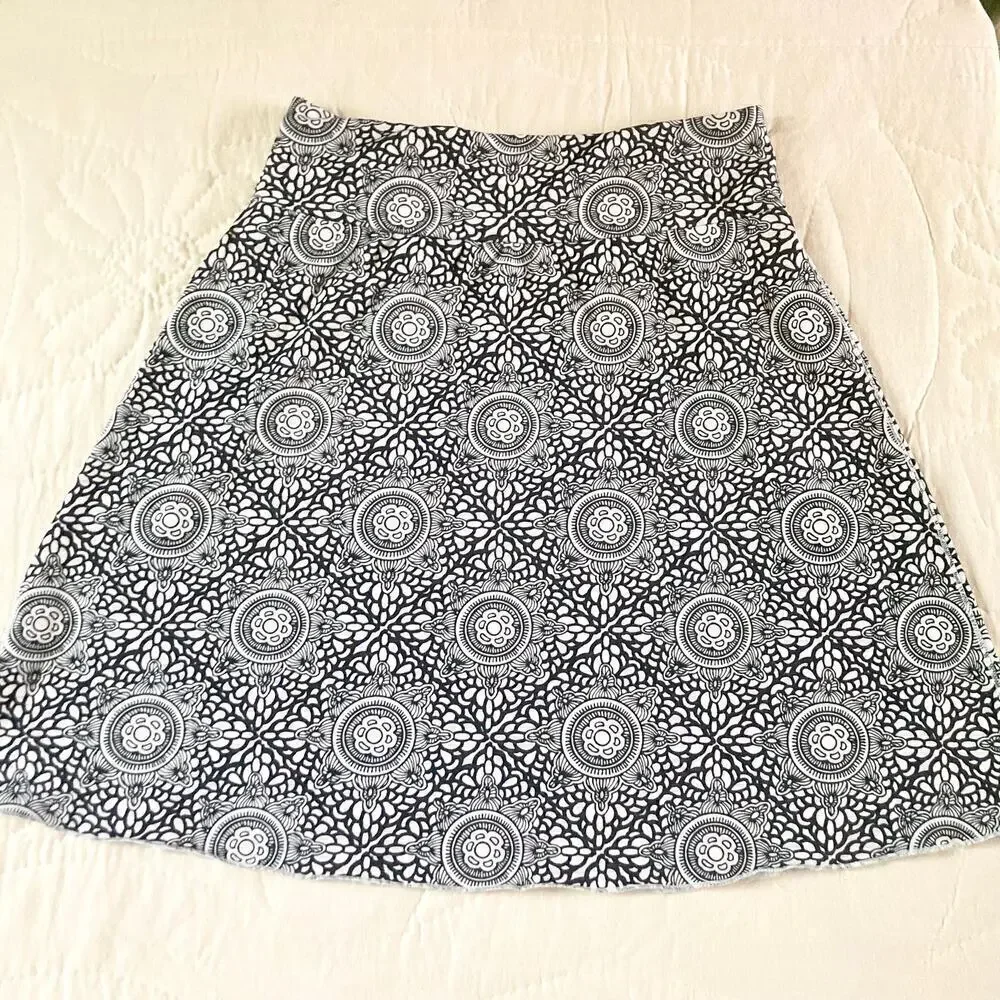 Tranquility Colorado Clothing Women's Large Abstract Print Athleisure Skirt - Picture 4 of 8